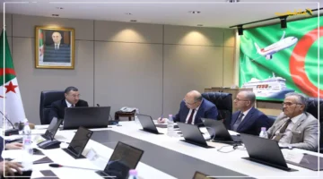 تعليمات عاجلة.. الوزير يوجه بتسريع التحضيرات لفتح ميناء مخصص لتصدير الأسمنت 1